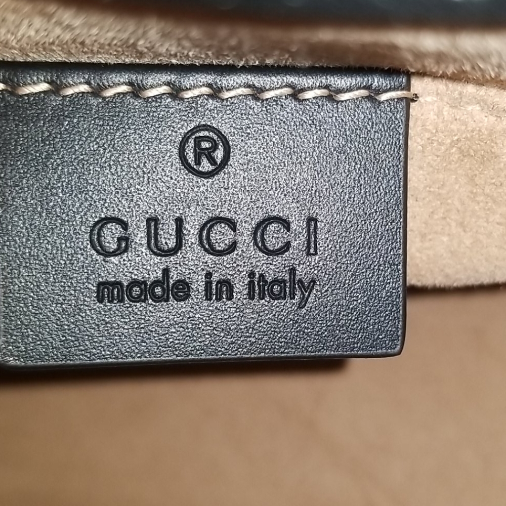 ๐๏ธ Black Gucci Leather Sylvie Chain Bag - Picture 6 of 8